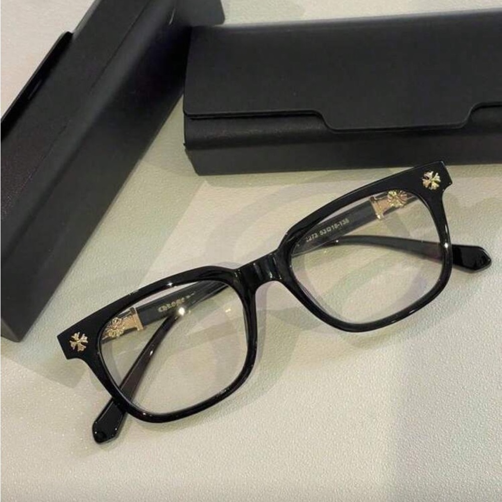 Chloe Black Eyewear with Gold Details made in Italy